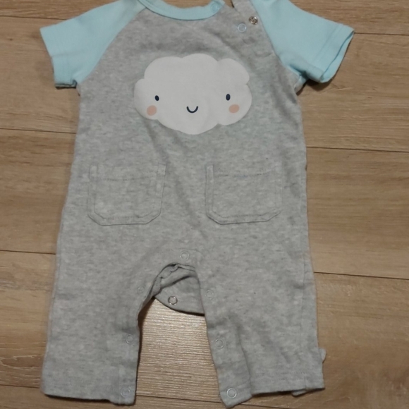 2 0-3 month onsies - Picture 3 of 5